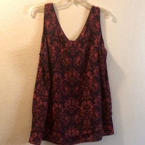 Sleeveless pullover top